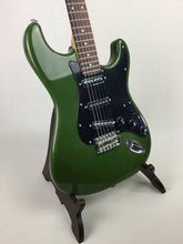 Carregar imagem no visualizador da galeria, Atsah Guitars Model S Forest Green (w/ padded Atsah gig-bag)