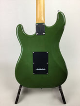 Cargar imagen en el visor de la galería, Atsah Guitars Model S Forest Green (w/ padded Atsah gig-bag)