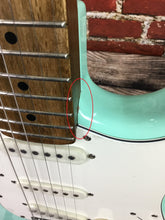 Cargar imagen en el visor de la galería, B-STOCK - Atsah Guitars Model S Surf Green (w/ padded Atsah gig-bag) - Tensolo Music Co.