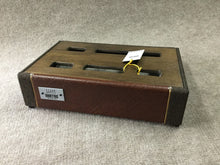 Carregar imagem no visualizador da galeria, Dantas Handmade D40 Custom Pedal Board (Vintage Brown) + Backpack