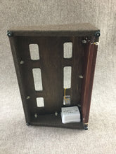Load image into Gallery viewer, Dantas Handmade D40 Custom Pedal Board (Vintage Brown) + Backpack