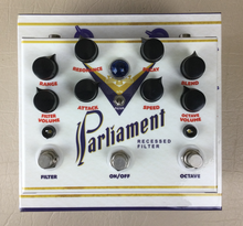 Cargar imagen en el visor de la galería, MG Music Parliament Envelope Filterfuzz Octave Down
